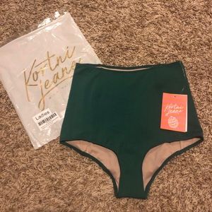 NWT Kortni Jeane High-Waisted Bottom Size Small
